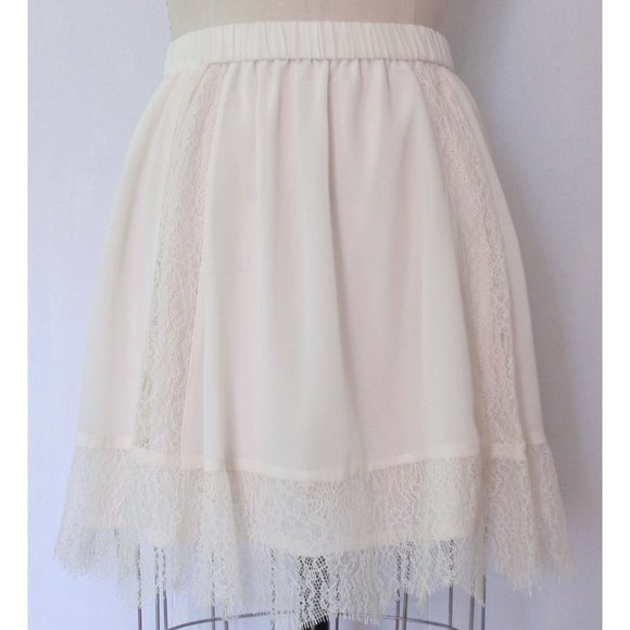 H&M Dresses & Skirts - H&M MINI SKIRT SZ 12 CREAM SILKY DOUBLE LAYER LACE PULL-ON NWT